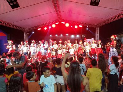 notícia: Famílias celebram ‘Natal Luz’ com programação especial do Governo do Estado no Residencial Mucajá, em Macapá