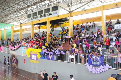 notícia: Governo do Estado promove dia de esporte, lazer e cidadania aos bolsistas do Novo Amapá Jovem, em Macapá