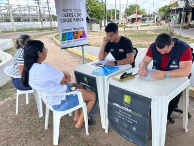 notícia: Procon Amapá intensifica atendimento itinerante na Zona Norte de Macapá para orientar sobre as compras de Natal