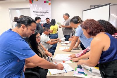 notícia: Governo do Amapá renova contratação de 158 professores e pedagogos para atuação no ensino modular