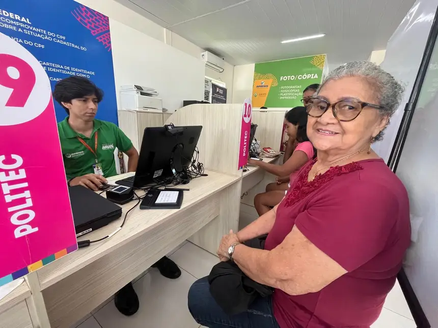 Dona Maria das Graças veio direto do distrito do Cassiporé para tirar a CIN 