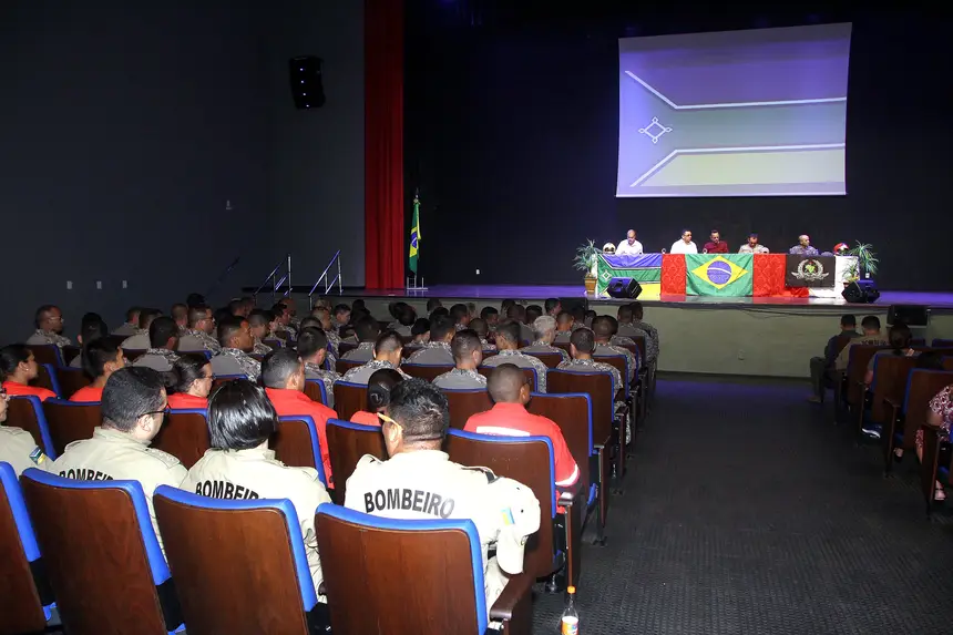  <div class='credito_fotos'>Foto: Jorge Júnior/GEA   |   <a href='/midias/2025/originais/20250423093100-GF00016032-F00189517.webp' download><i class='fa-solid fa-download'></i> Download</a></div>