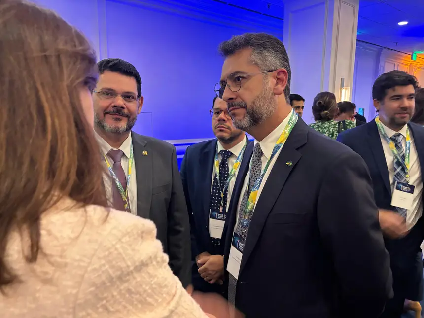 Durante missão oficial, governador apresenta ativos ambientais e econômicos do estado a lideranças internacionais