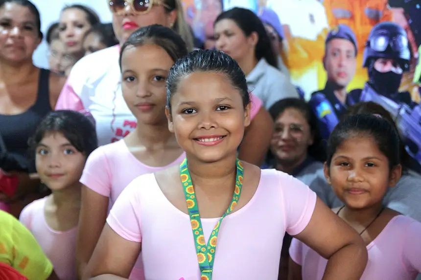 Carina Helena, de 9 anos