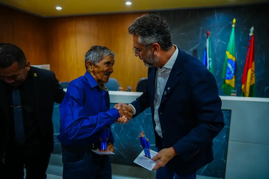  <div class='credito_fotos'>Foto: Jessé Matos/Agência Grito   |   <a href='/midias/2025/originais/20250516115505-GF00016077-F00190537.webp' download><i class='fa-solid fa-download'></i> Download</a></div>
