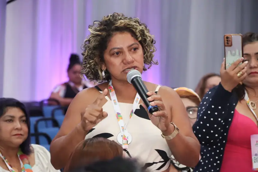 Alessandra Roberta se emocionou ao falar dos índices de feminicídio  