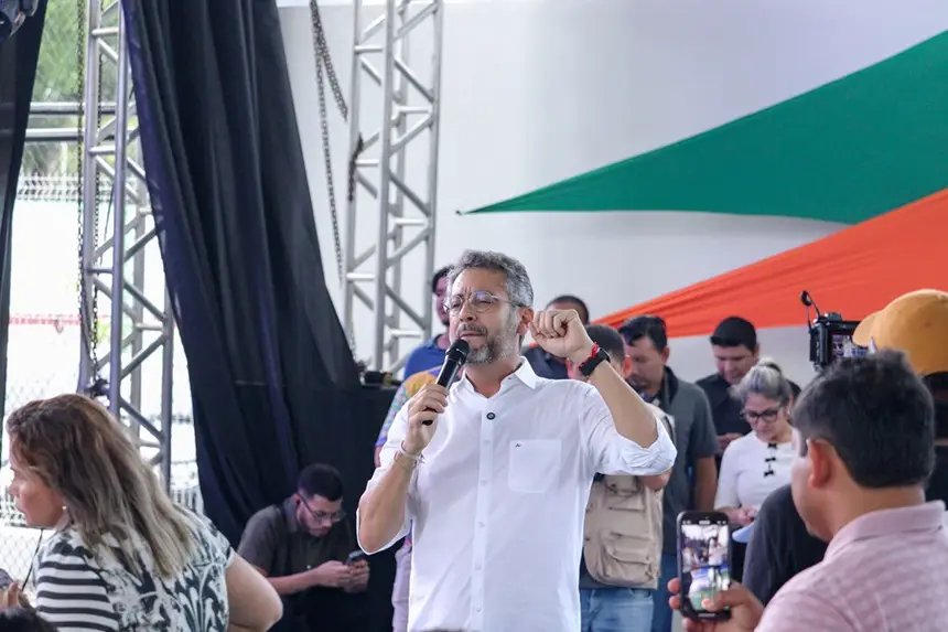 Governador do Amapá, Clécio Luís, durante entrega da Escola Dr. Coaracy Nunes