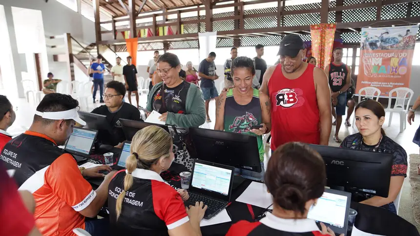 Foto: Israel Cardoso/GEA Os participantes receberam os kits para o percurso de 5 quilômetros, nesta terça-feira, 17
