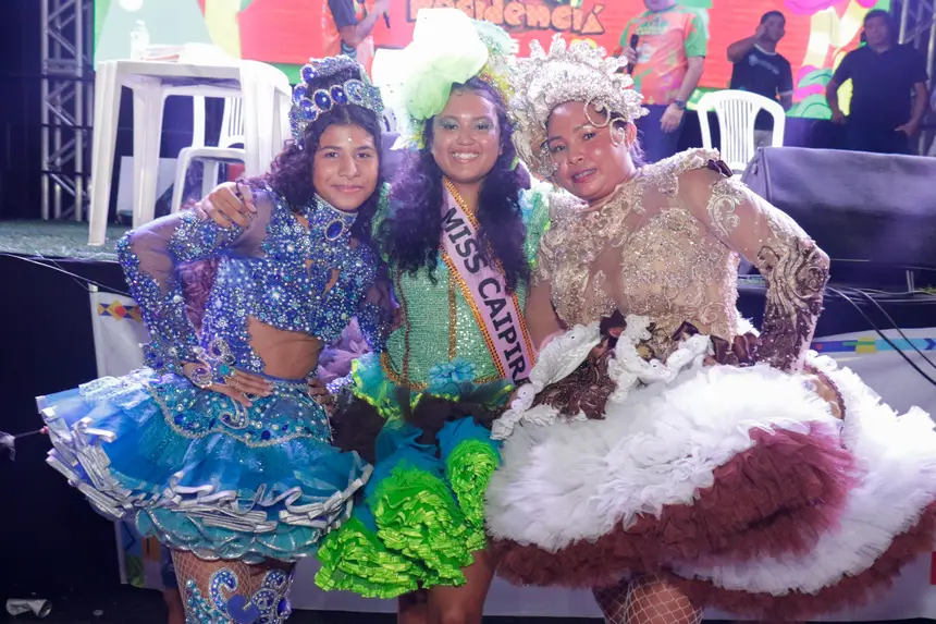 Miss Caipira e Miss Diversidade no 'Arraiá dos Residenciá'