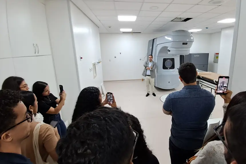 Foto: Júnior Nery/Sesa Alunos conheceram como será o funcionamento do primeiro Centro de Radioterapia do Amapá do Governo do Estado