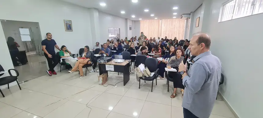 Fala do Secretario das Cidades para os participantes do curso