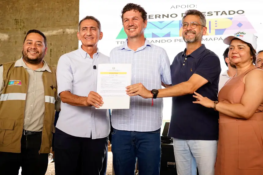 Mais de 100 documentos foram entregues a agricultores, incluindo títulos de terra, licenças ambientais e declarações de posse