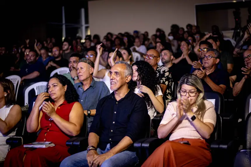 O público apareceu em peso para prestigiar a noite de música 
