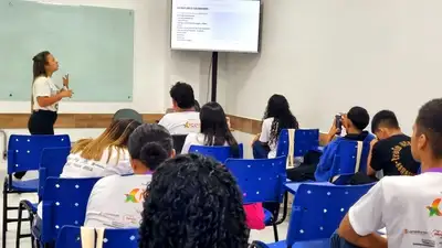 notícia: Governo do Estado promove educação e qualificação profissional para jovens do novo Amapá Jovem em Macapá e Santana 