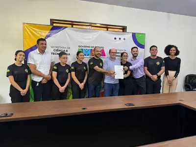 notícia: Governo do Amapá garante participação de estudantes em competição nacional de lançamento de foguetes