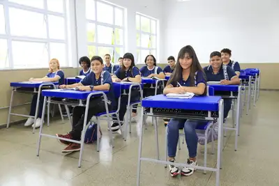 notícia: Em 2025, alunos do ensino médio da rede estadual terão reforço na carga horária para fortalecer indicadores educacionais