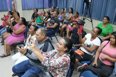 notícia: Moradores do Residencial Nelson dos Anjos recebem seus novos endereços em sorteio realizado pelo Governo do Amapá