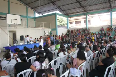 notícia: Governo do Amapá reúne famílias do Residencial Nelson dos Anjos para orientações finais antes da inauguração