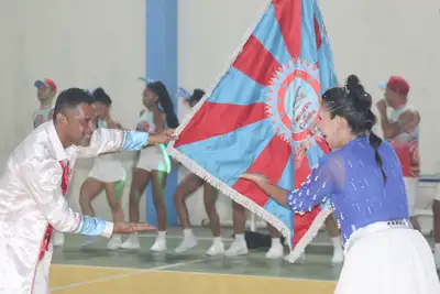 notícia: Carnaval 2025: Emissários da Cegonha recebe tradicional 'Visita da Corte' da Liesap com Governo do Amapá