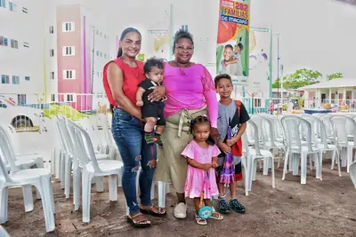 notícia: ‘Esperamos 18 anos para sermos abençoadas’, destaca contemplada com apartamento no Residencial Nelson dos Anjos, em Macapá