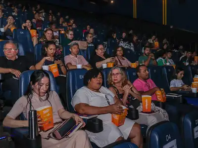 notícia: Governo do Amapá reúne mais de 340 professores de história da rede pública para sessão especial do filme ‘Ainda Estou Aqui’