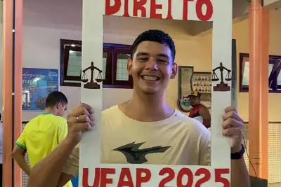 notícia: 'Essa conquista representa o fruto do meu esforço', celebra estudante da rede pública de ensino do Amapá aprovado em Direito na Ueap 