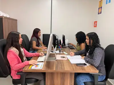 notícia: Estagiários do Novo Amapá Jovem vivenciam experiências profissionais para qualificação no mercado de trabalho, em Macapá  