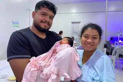 notícia: Hospital da Mulher Mãe Luzia acolhe casal de surdos usando linguagem de sinais, em Macapá 