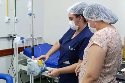 notícia: Governo do Amapá adquire 15 bombas de infusão para quimioterapias em pacientes da Unacon