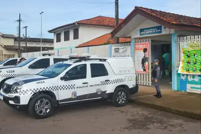 notícia: Escola Segura: troca de experiências marca encontro interativo entre policiais militares e alunos da Escola Estadual Mário Quirino