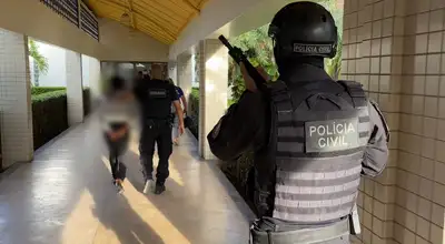 notícia: Polícia Civil do Amapá prende 4 pessoas e sequestra judicialmente mais de R$ 1,5 milhão de bens e valores de facção originária do Rio de Janeiro