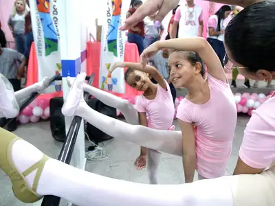 galeria:  Governo do Amapá Realiza Aula Inaugural de Ballet para Crianças do Residencial Macapaba