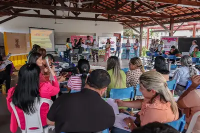 notícia: Governo do Amapá capacita profissionais de educação da 'Ilha de Santana' sobre plano para estudantes com necessidades especiais