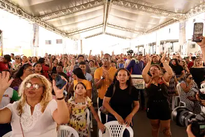 notícia: Emoção e gratidão marcam famílias no aniversário de 1 ano do Residencial Vila dos Oliveiras em Macapá