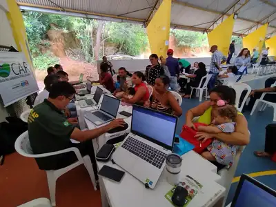 notícia: Moradores de Porto Grande recebem 4ª edição de atendimento rural realizada pelo Governo do Amapá e órgãos federais