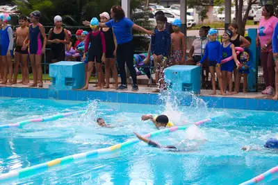 galeria: Comemoração de Aniversário de 23 anos da Escola Desportiva de Natação Peixinhos Voadores