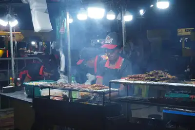 notícia: Empreendedores populares e artesãos movimentam mais de R$ 300 mil na primeira noite do Arraiá do Povo 2025, em Macapá