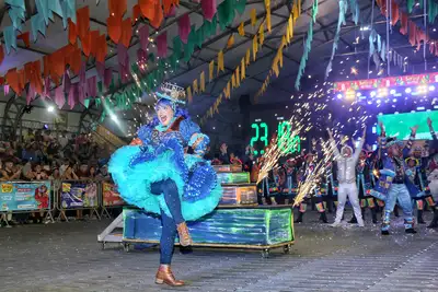 notícia: Arraiá do Povo 2025: Raízes Culturais e Sorriso Cristalino encerram final do 7º Forrozão do Primo Sebastian em Macapá
