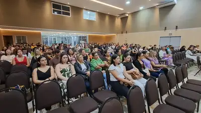 notícia: Apoiado pelo Governo do Estado, fórum debate sobre boas práticas de atenção à gestante em Macapá