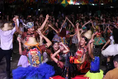 notícia: Quadrilhas, alegria e 'Ballet na Comunidade' marcam comemoração de 11 anos do Habitacional Macapaba durante 'Arraiá dos Residenciá' 