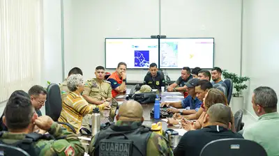 notícia: Governo do Estado debate ações do Plano de Prevenção e Controle do Desmatamento, Queimadas e Incêndios Florestais do Amapá