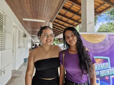 notícia: 'Foi mais incrível do que eu imaginava', diz estudante encantada com planetário móvel durante ação do Verão Maker