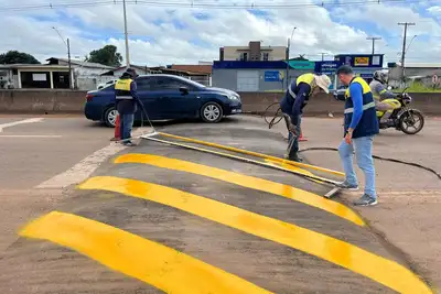 notícia: Detran Amapá conclui sinalização de novas lombadas na Rodovia Duca Serra, em Macapá