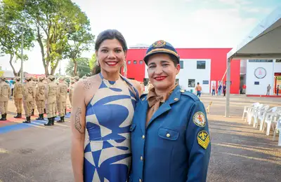 notícia: ‘Dia de celebrarmos todo esforço’, diz companheira de sargento em promoção do Corpo de Bombeiros Militar do Amapá