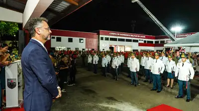 notícia: ‘Ato histórico de reconhecimento’, destaca governador Clécio Luís em promoção de oficiais e entrega de medalhas no Corpo de Bombeiros do Amapá