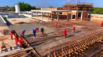 notícia: Governo do Amapá avança na construção do Hospital Regional de Porto Grande com concretagem e delimitação de setores