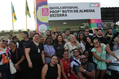 notícia: Entregue pelo Governo do Amapá, Escola Estadual Ruth Bezerra tem mais de quatro décadas formando gerações na Zona Norte de Macapá