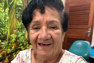 notícia: ‘O Mais Sorriso elevou a minha autoestima a outro patamar’, diz empreendedora ao receber prótese dentária do Governo do Amapá