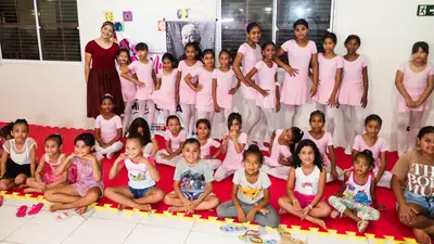 notícia: Governo do Amapá inicia projeto de balé e entrega kits para 40 crianças no Residencial Miracema, em Macapá