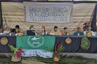 notícia: Concurso da educação indígena é tema de debate na 15ª Assembleia Geral do Conselho de Caciques na aldeia Açaizal, em Oiapoque
